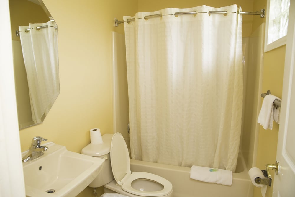 Capri inn and Suites - photo 12