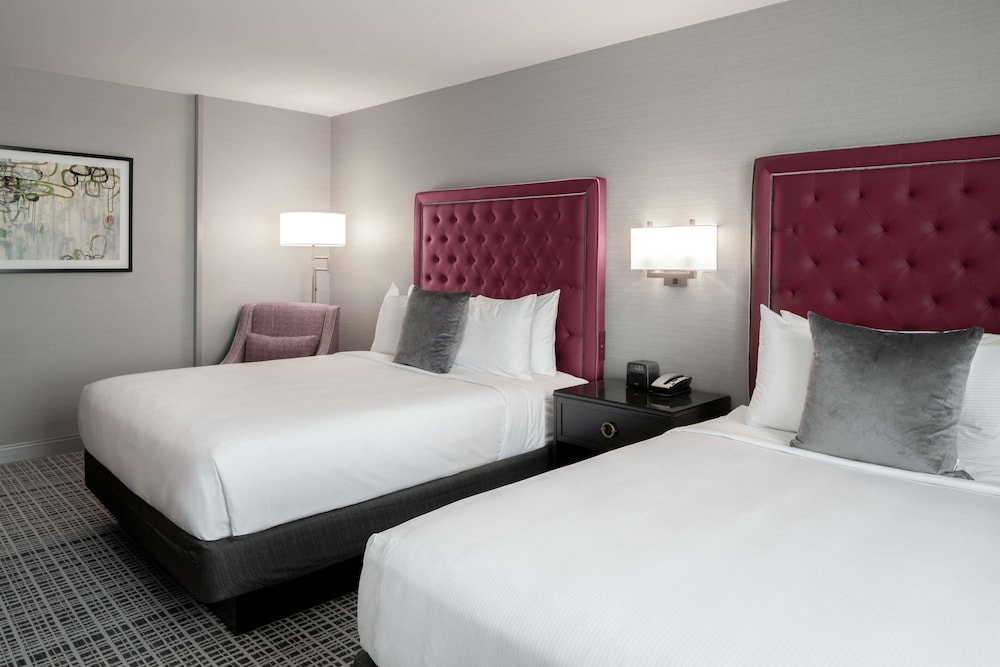 The Axis Moline Hotel Tapestry Collection by Hilton - photo 12