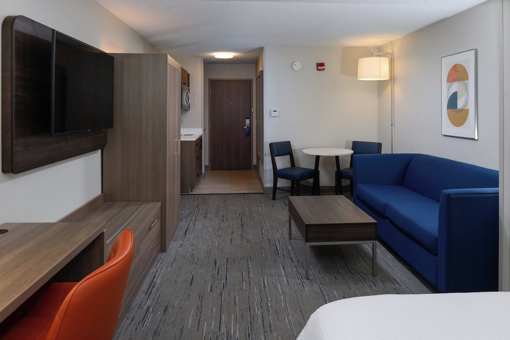 Holiday Inn Express Hotel and Suites Marysville by IHG - photo 20