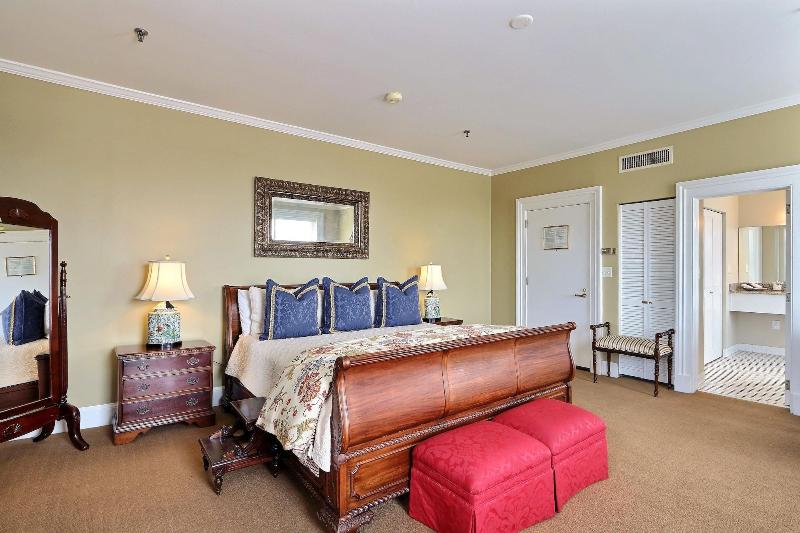 The Presidents Quarters Inn - photo 56