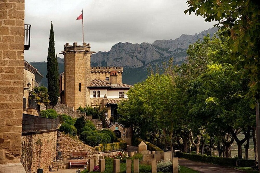 Castillo El Collado — hotel in Laguardia