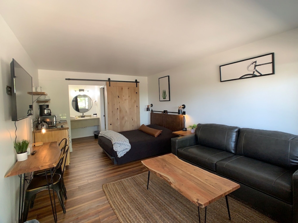 Trailhead Cabins & Lodging - photo 31