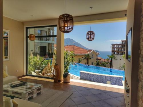 MonteDreams Royal — 4-Star Luxury Hotel in Budva, Montenegro