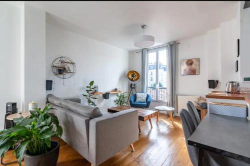 Le Loft De L Artiste — Sevres