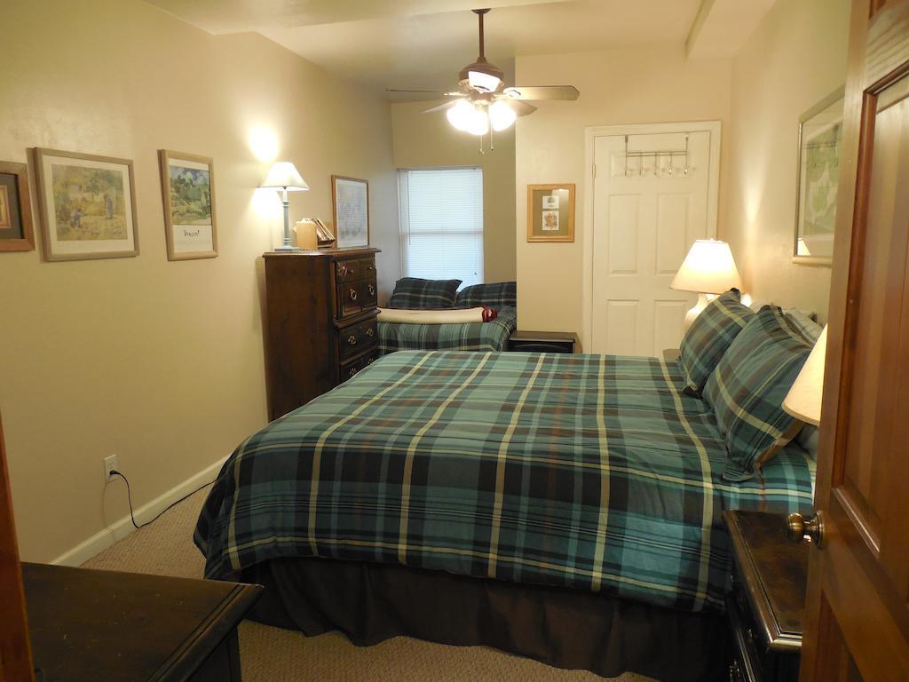 Julian Country Inn - photo 15