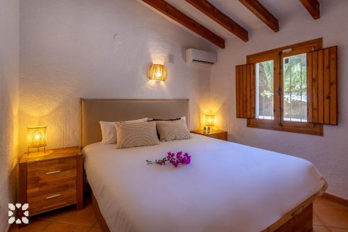 Villa Llum by Abahana Villas — 4-Star Luxury Hotel in Teulada, Spain