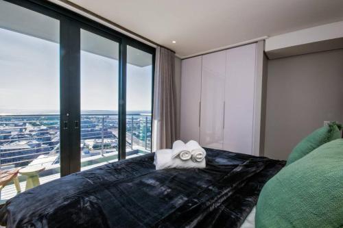 Magnificent penthouse with breathtaking views — 4-Star Luxury Hotel in Cape Town, South Africa