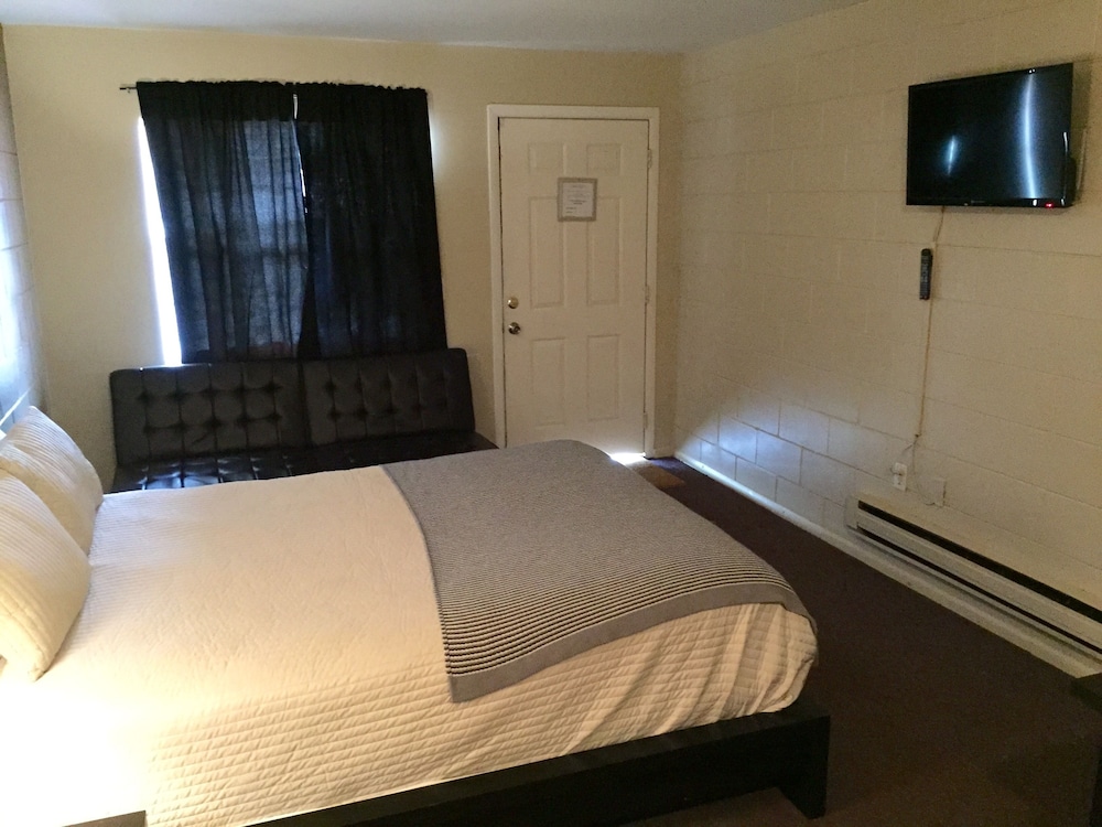 Three Rivers Motel - photo 2