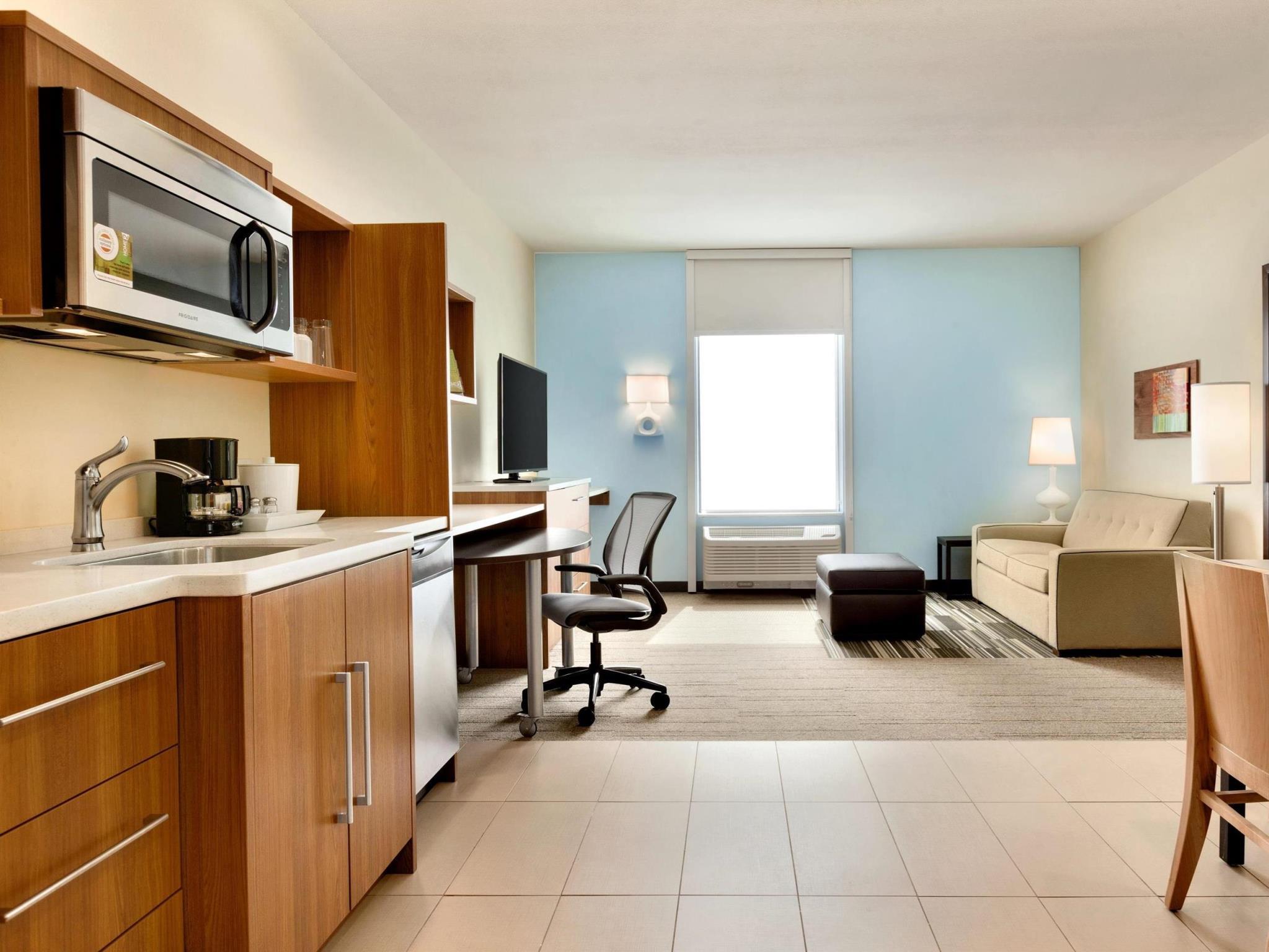 Home2Suites by Hilton Edmond - photo 10