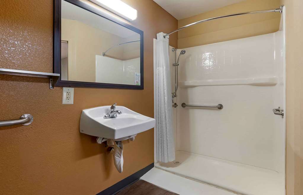 Extended Stay America Suites Palm Springs Airport - photo 33