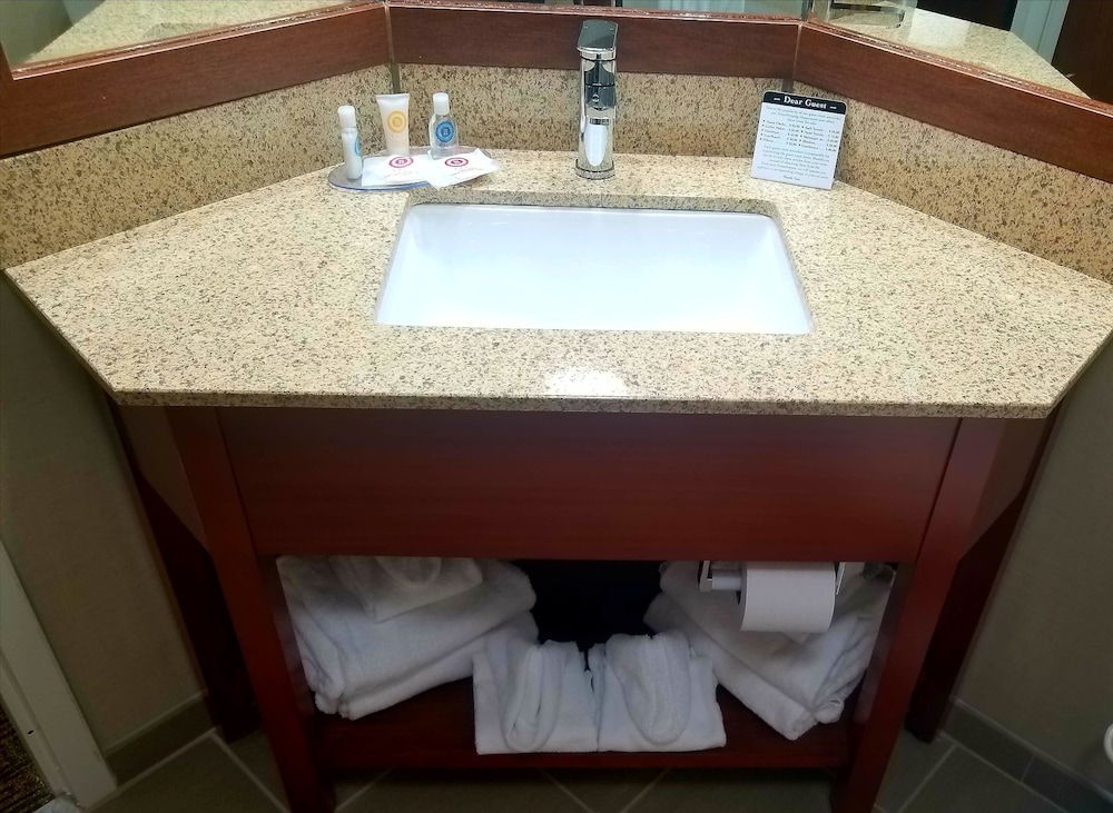 Comfort Inn Erie Near Presque Isle - photo 14