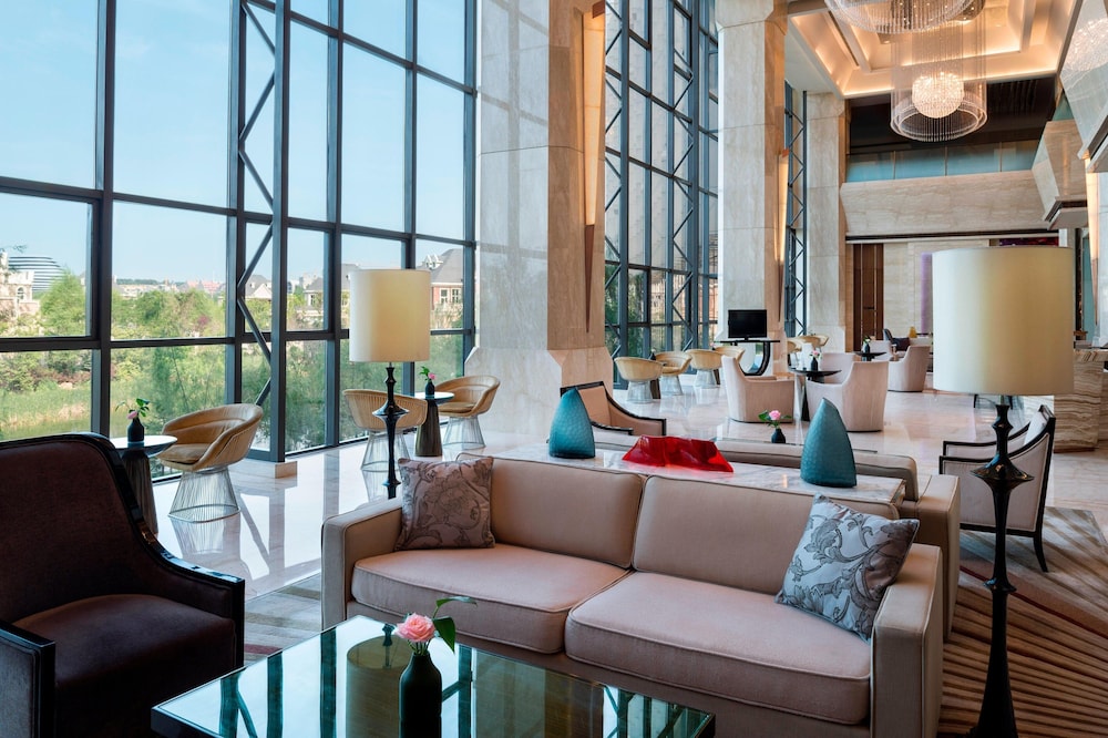 Sheraton Changchun Jingyuetan Hotel — 5-Star Luxury Hotel in Changchun, People's Republic of China