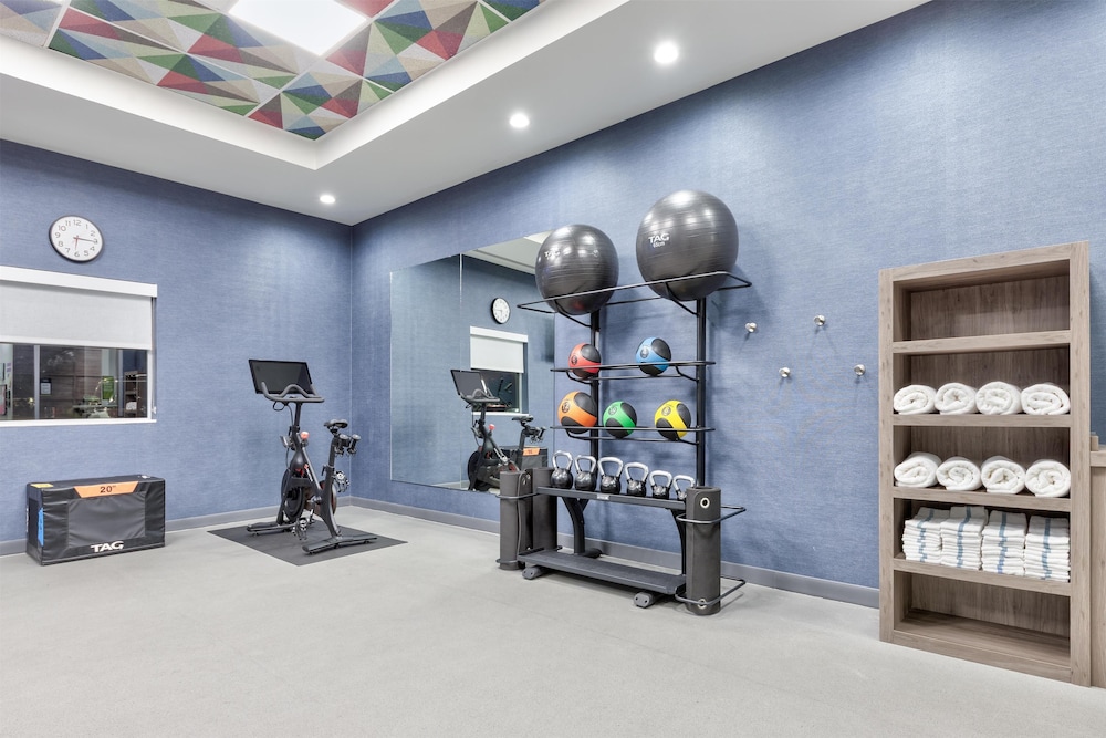 Home2 Suites by Hilton Paris - photo 33