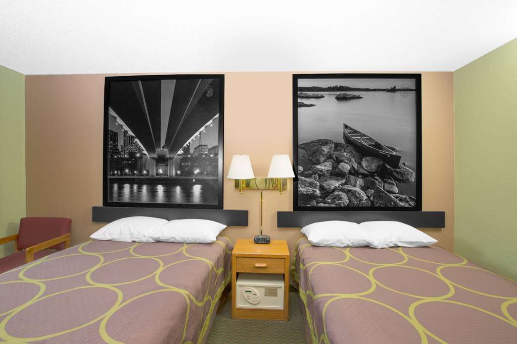 Super 8 by Wyndham Worthington Minnesota - photo 11