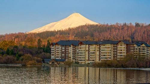 Departamento moderno con vista al lago Villarrica y piscina — 4-Star Luxury Hotel in Villarrica, Chile
