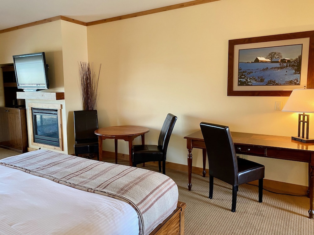 Cousins Country Inn - photo 27