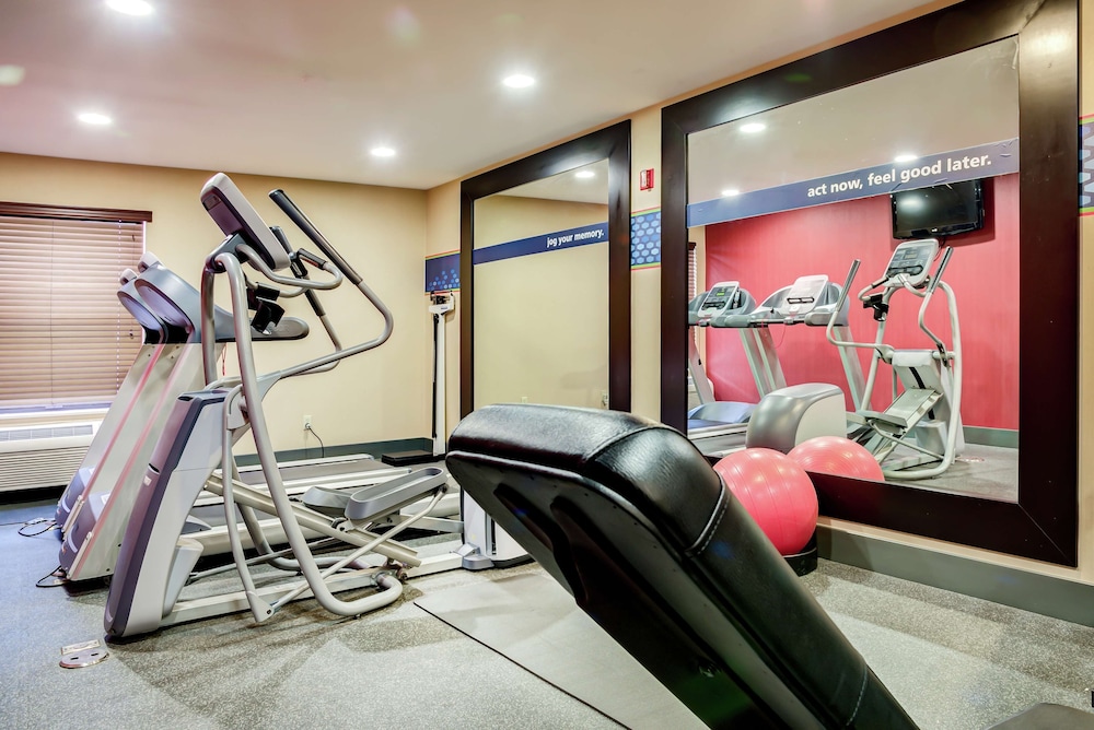 Hampton Inn St. Joseph - photo 24