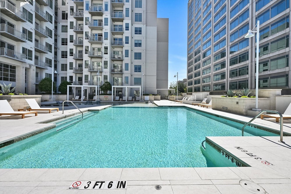 Global Luxury Suites Midtown Atlanta — 4-Star Luxury Hotel in Atlanta, United States