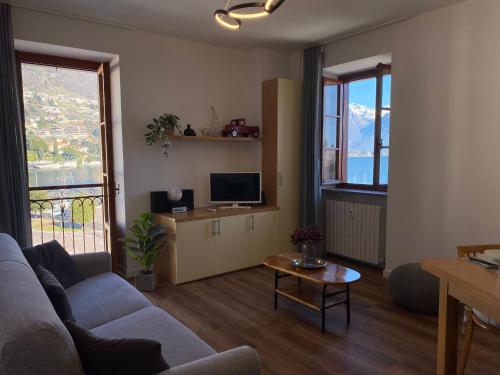 Lakeside Apartment — 4-Star Luxury Hotel in Gravedona-San Gregorio, Italy