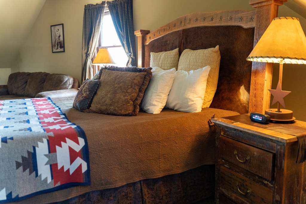 Sheridan Inn B W Signature Collection - photo 38