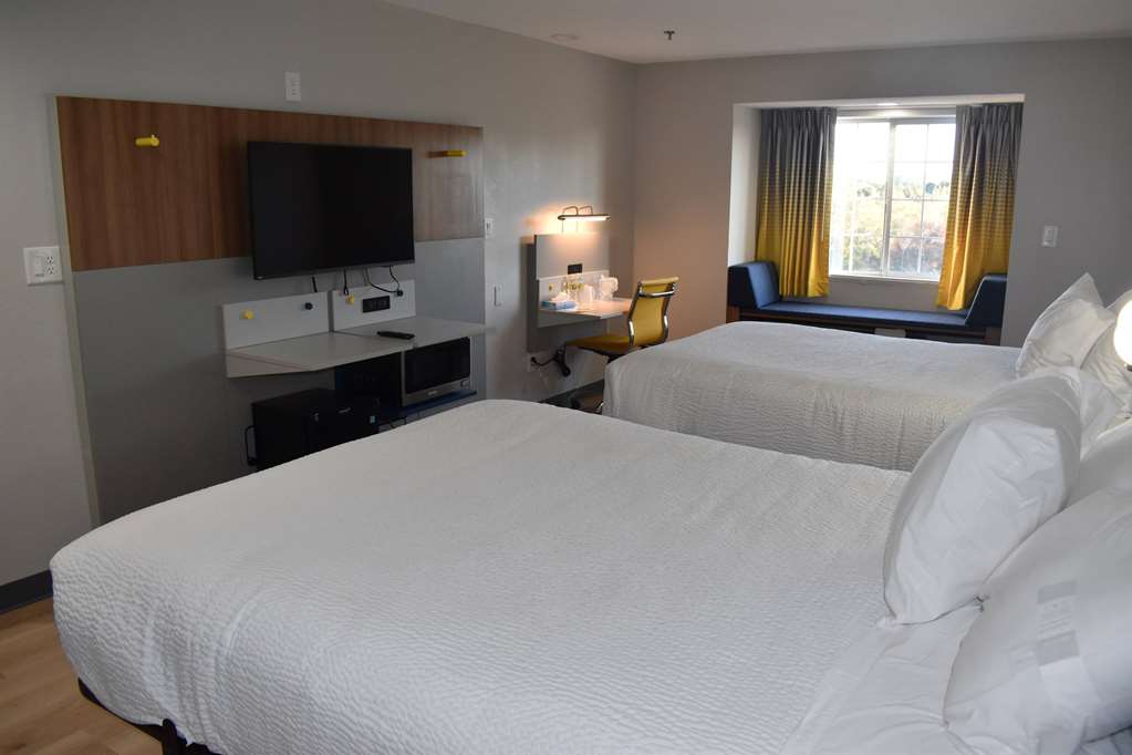 Microtel Inn & Suites by Wyndham Stockbridge Atlanta I 75 - photo 38