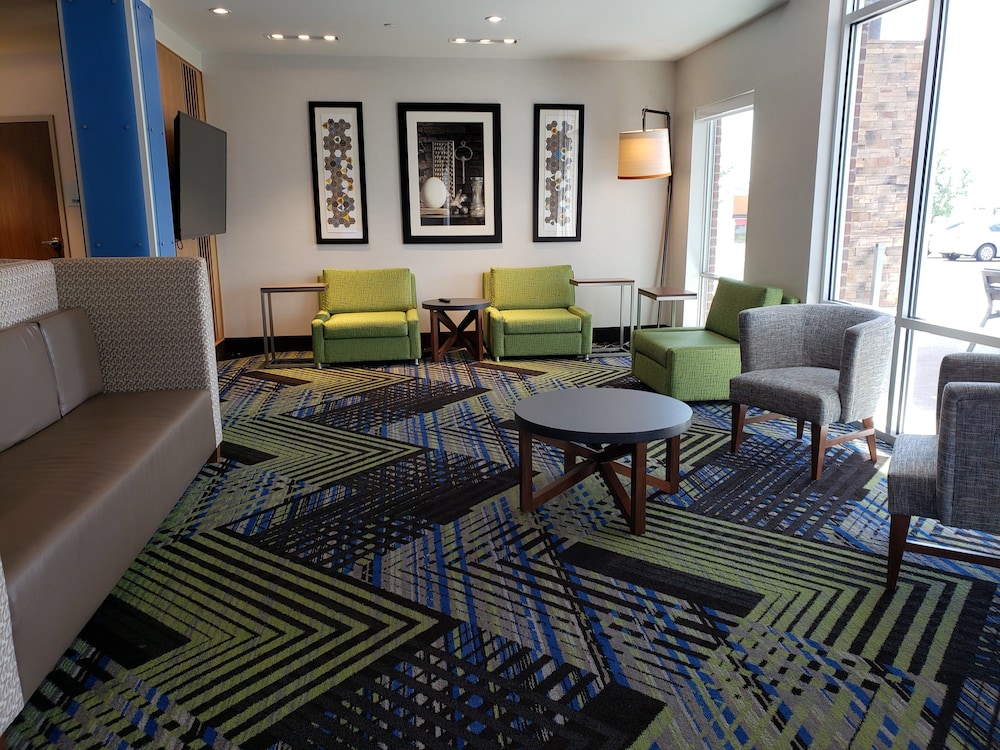 Holiday Inn Express & Suites Nashville North Springfield by IHG - photo 37
