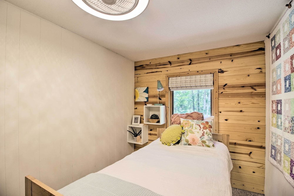 Spacious Cabin On Cross Lake Treehouse And Sauna 17935835 — Cross Lake