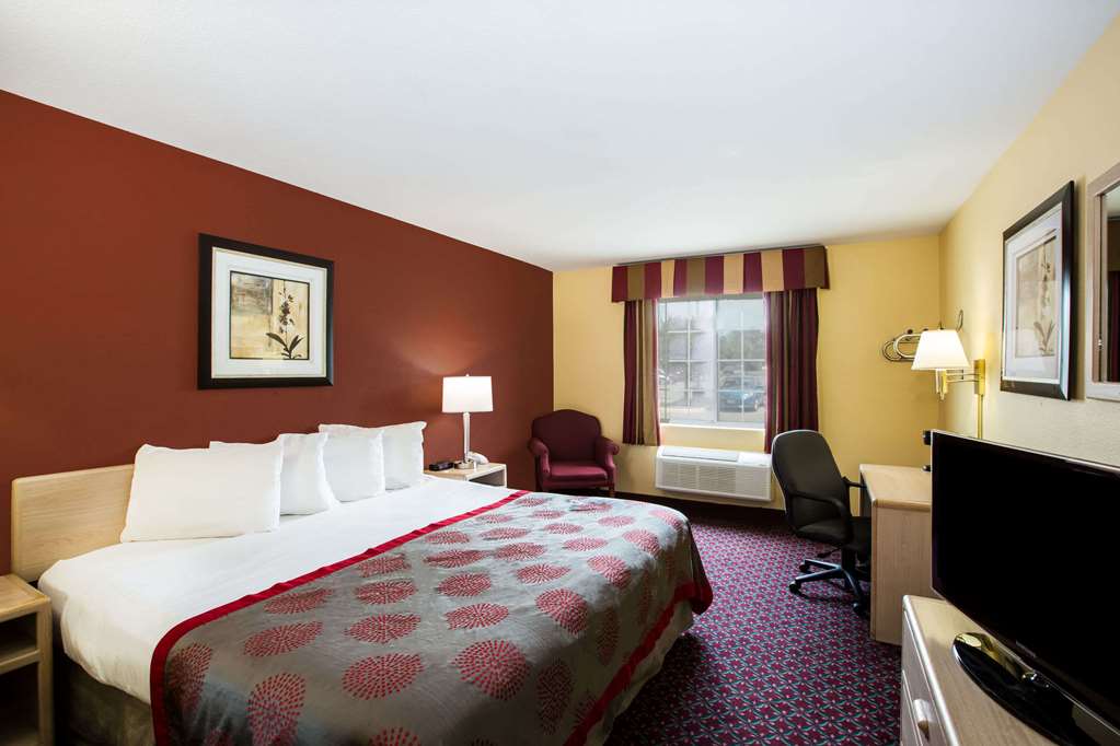 Ramada by Wyndham Sioux Falls - photo 13
