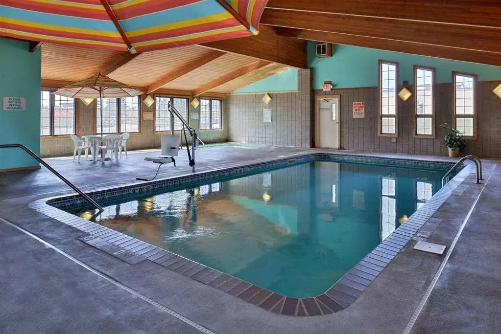 Days Inn - photo 12