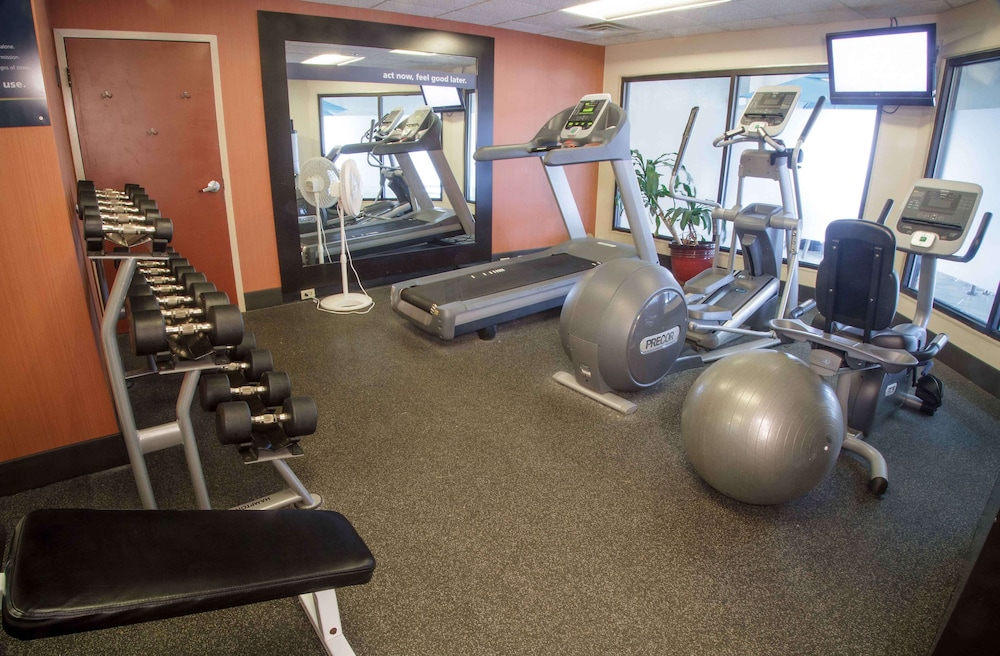 Hampton Inn South Haven - photo 30