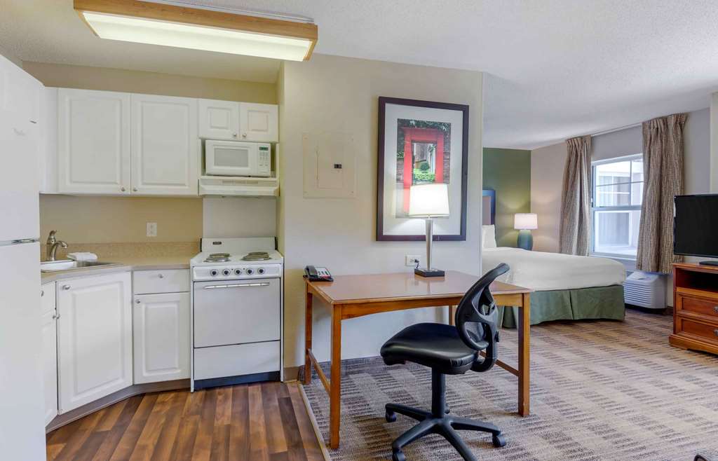Extended Stay America Suites Greensboro Airport - photo 11
