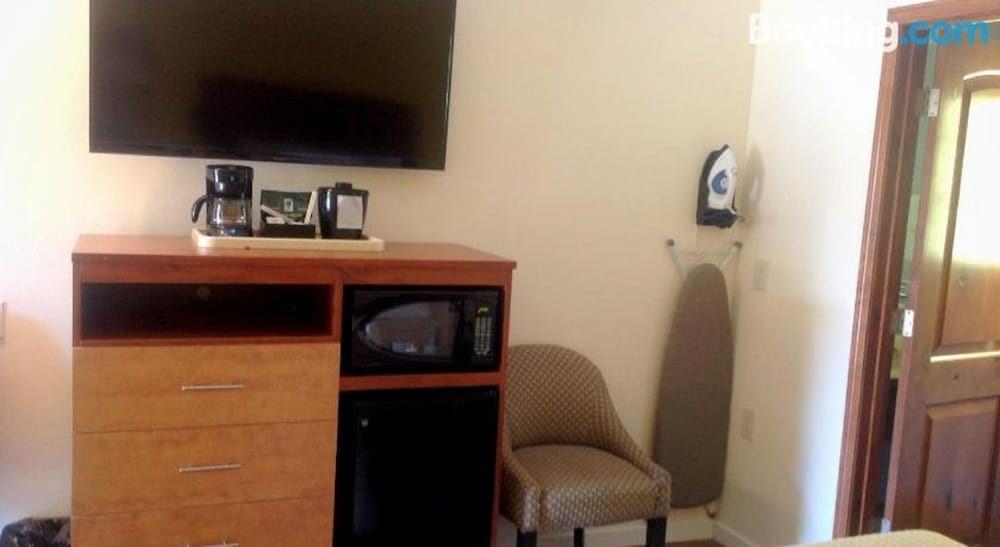 FairBridge Inn & Suites Merced Gateway to Yosemite - photo 23