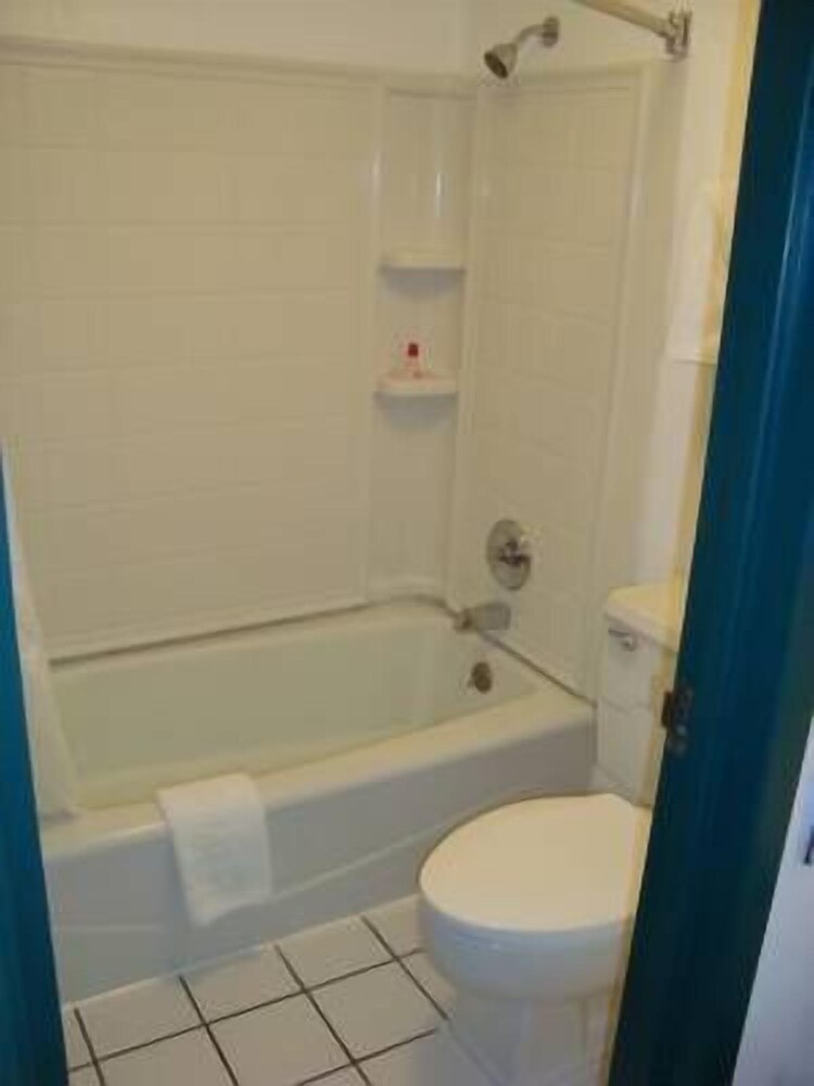 West Texas Inn & Suites with Kitchenette - photo 15