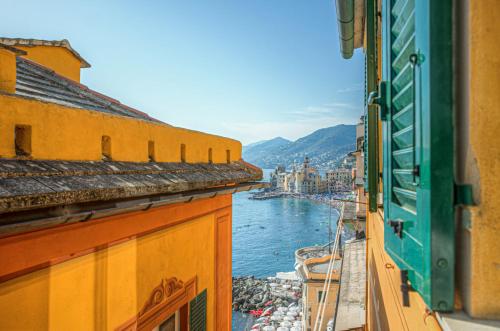 Casa Iris Confort E Mare A Due Passi — 4-Star Luxury Hotel in Camogli, Italy