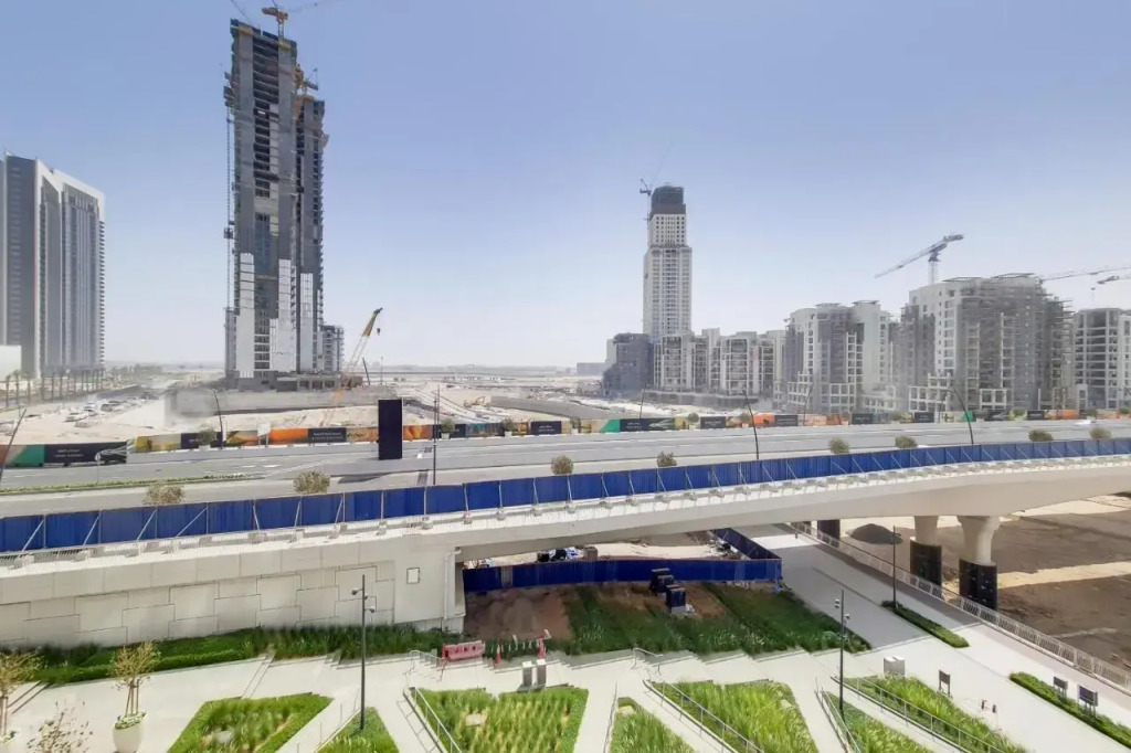 Cozy 1BR Haven in The Cove Dubai Creek Harbour — 4-Star Luxury Hotel in Dubai, United Arab Emirates
