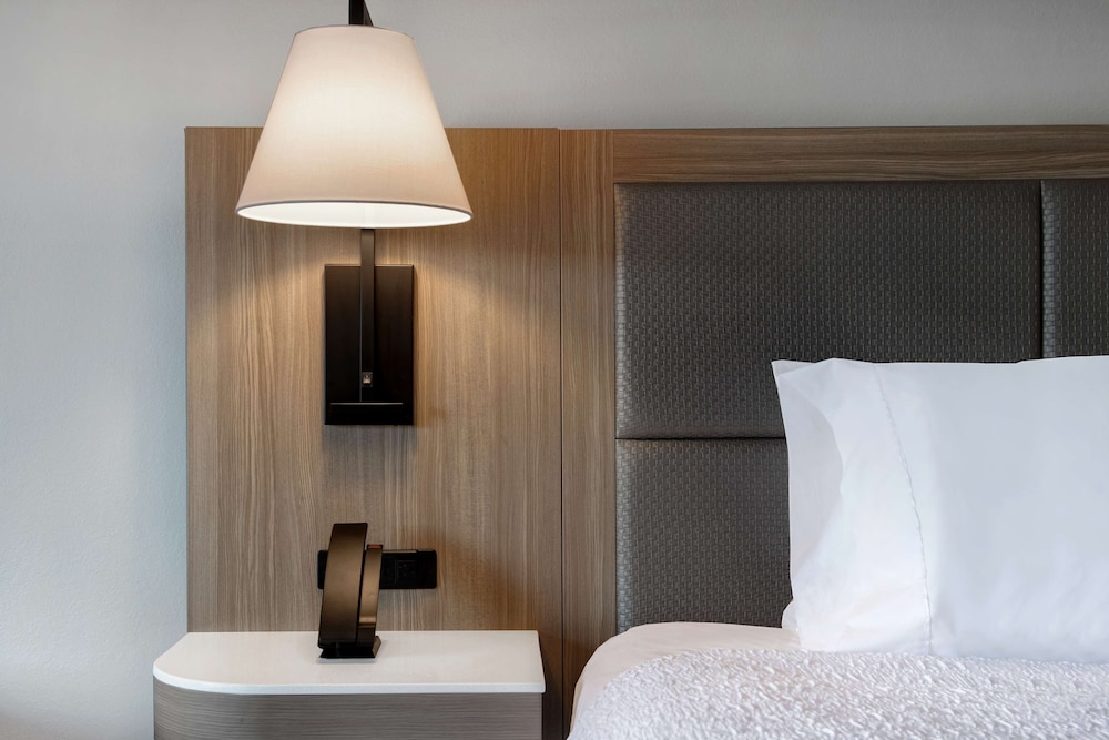 Hampton Inn Easley - photo 16