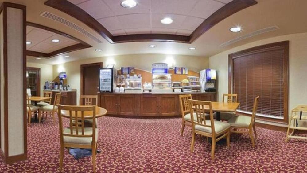 Holiday Inn Express & Suites Greenville by IHG - photo 29