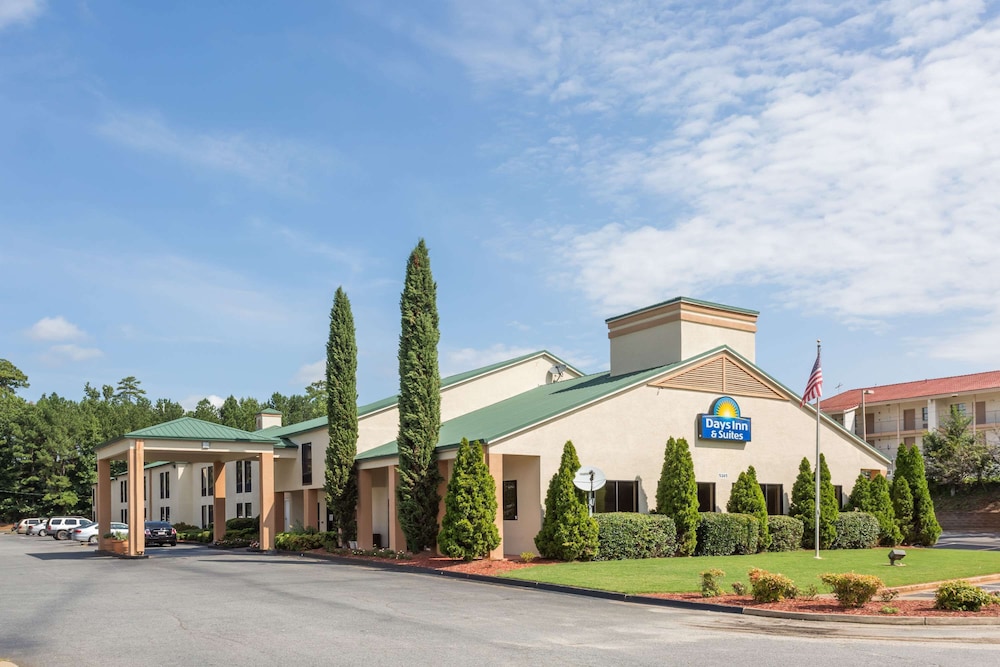 Days Inn & Suites by Wyndham Peachtree Corners Norcross — hotel in Peachtree Corners