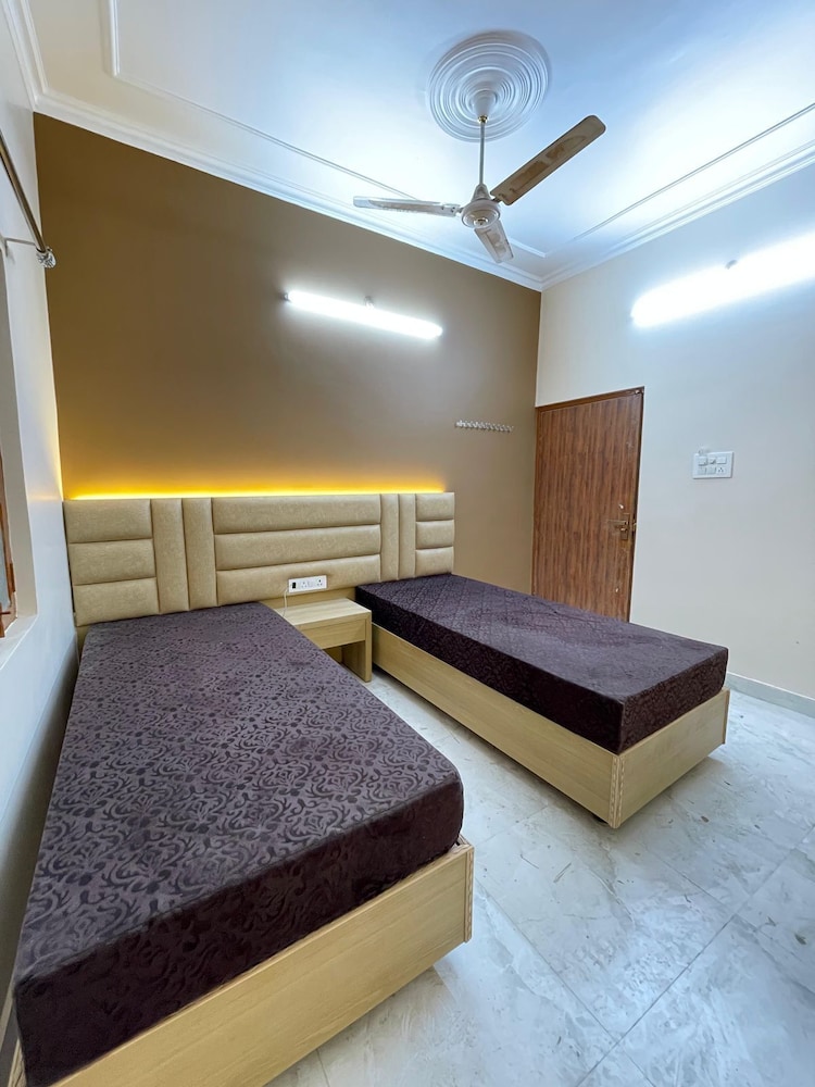 Host varanasi - last minute hotel in Varanasi