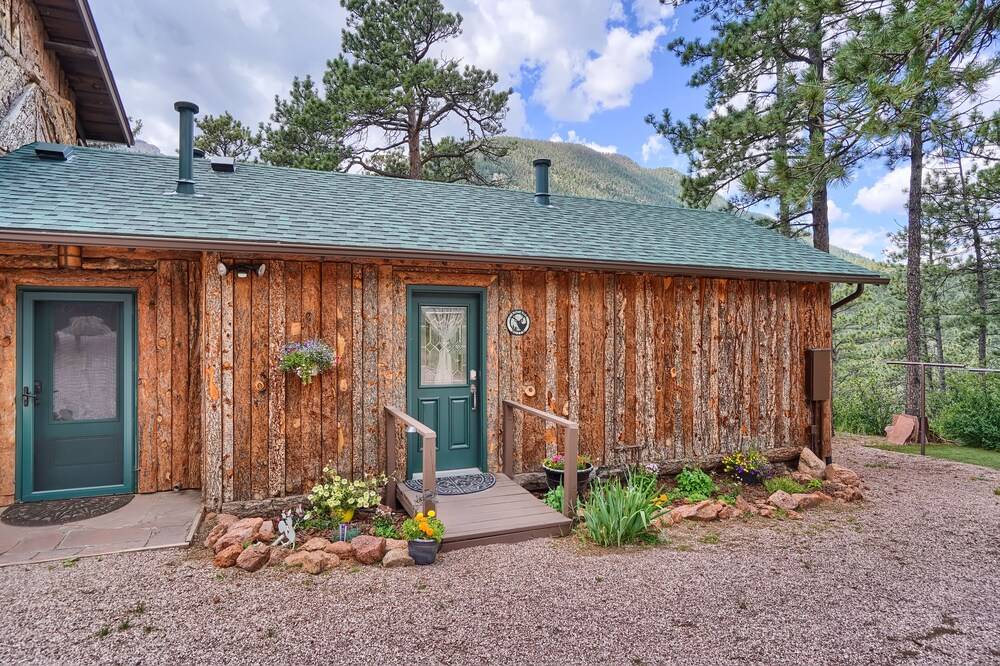 Pikes Peak Guest Cabin at Rocky Mountain Lodge - photo 26