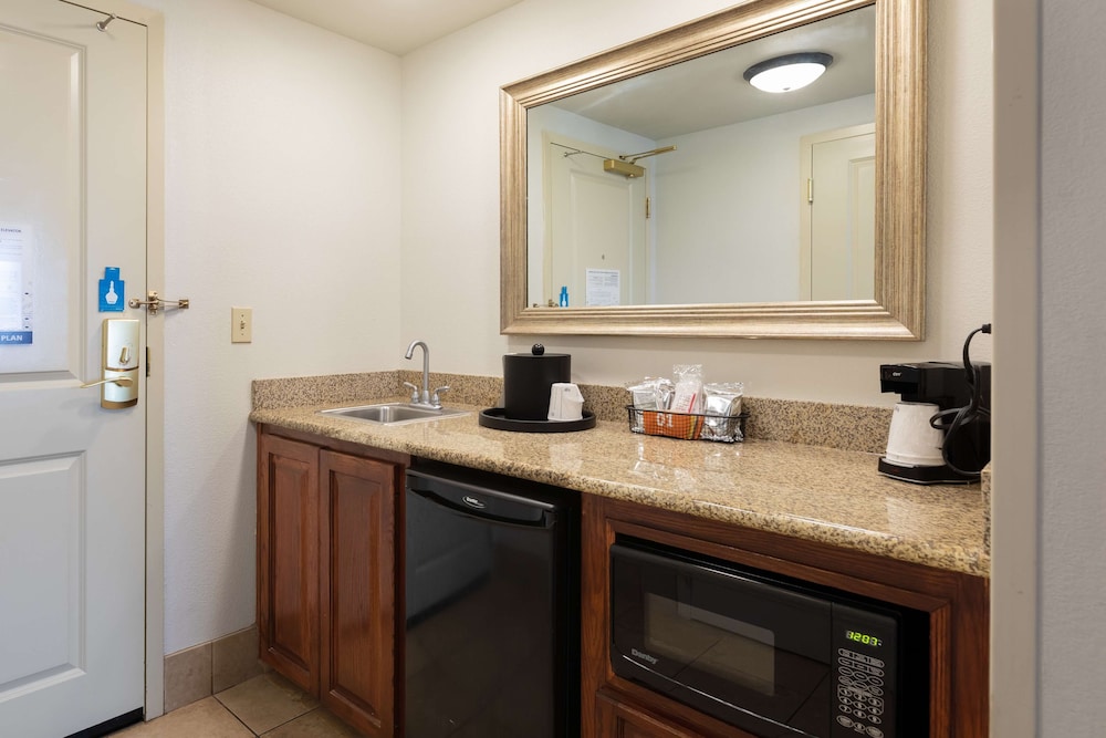 Hampton Inn & Suites Baton Rouge I 10 East - photo 16