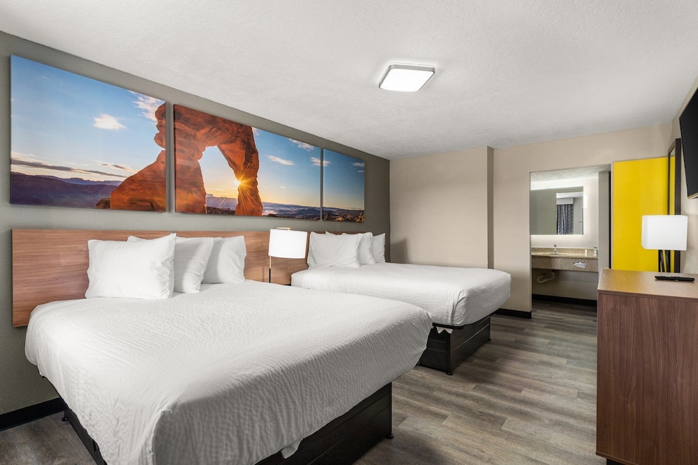 Extend A Suites Midtown Albuquerque - photo 11