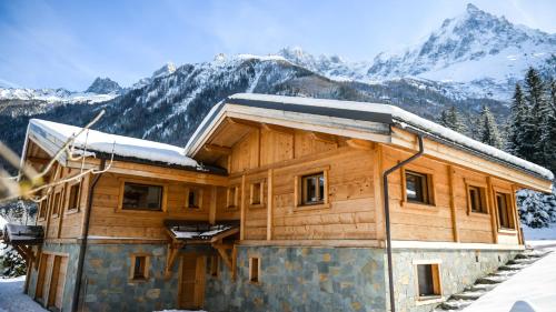 Chalet Chal'heureux — 4-Star Luxury Hotel in Chamonix-Mont-Blanc, France