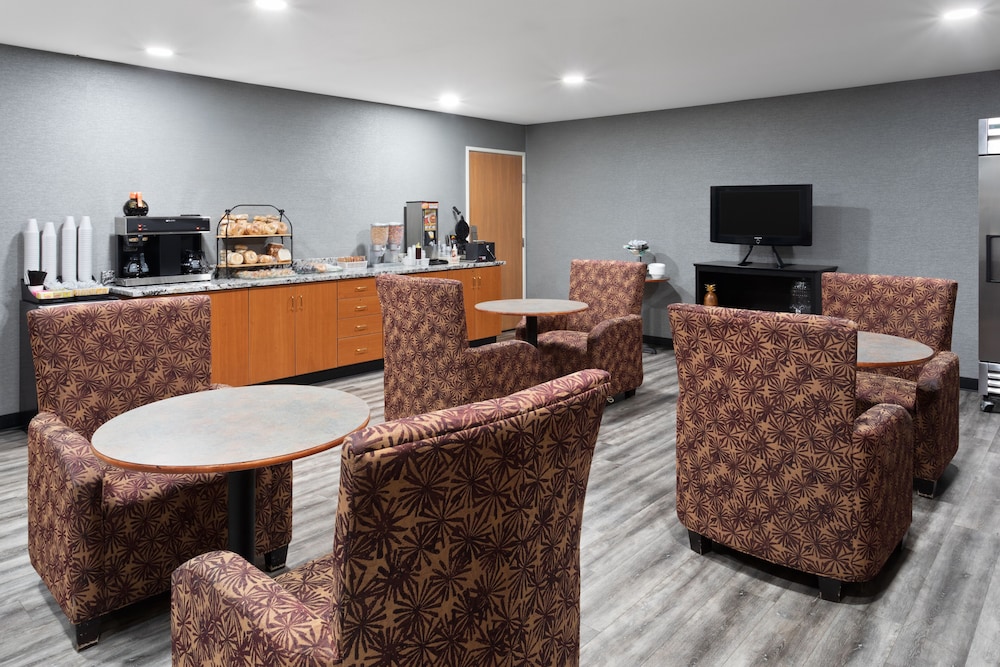 Americas Best Value Inn & Suites Racine - photo 40