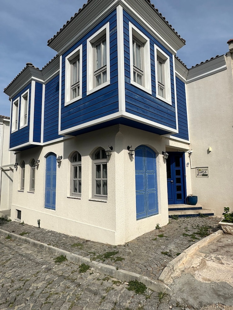 Lime Bozcaada Ada - carbon neutral hotel in Bozcaada