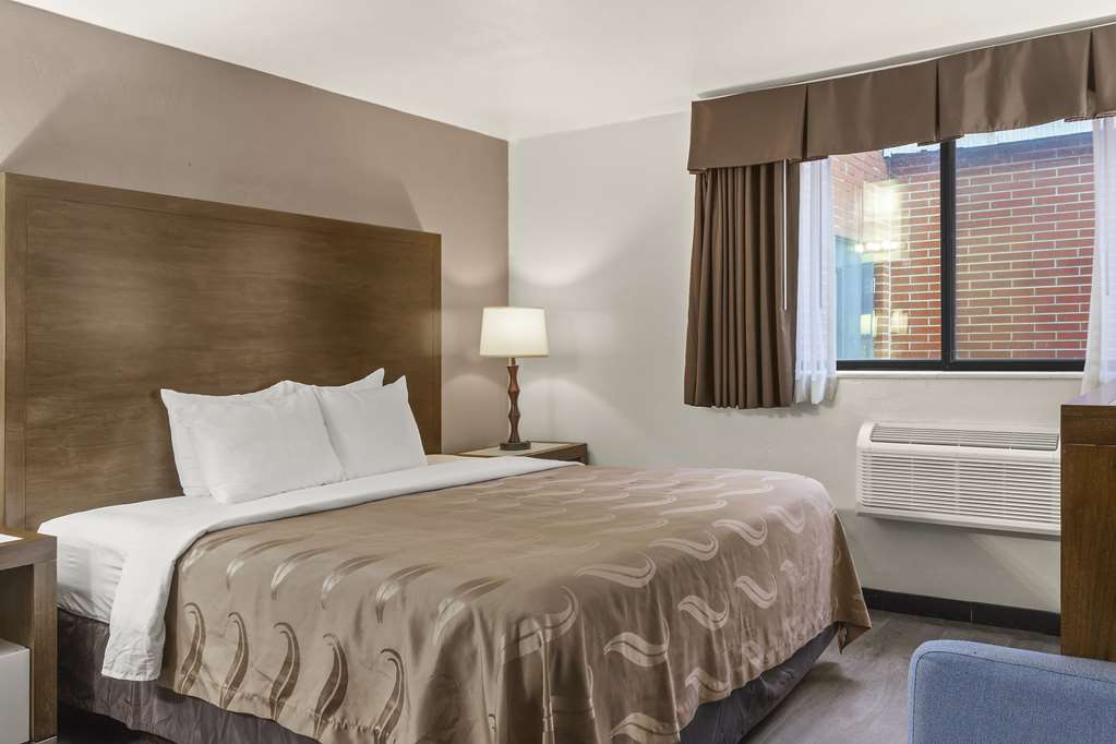 Quality Inn & Suites Green Bay Downtown - photo 42