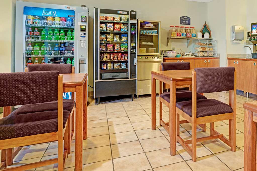 Microtel Inn & Suites by Wyndham Inver Grove Heights Minneap - photo 31
