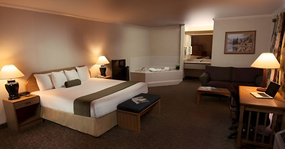 The Redwood Riverwalk A Boutique Hotel - photo 15