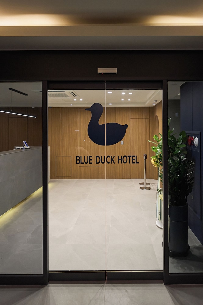 BlueDuck Hotel - carbon neutral hotel in Seoul