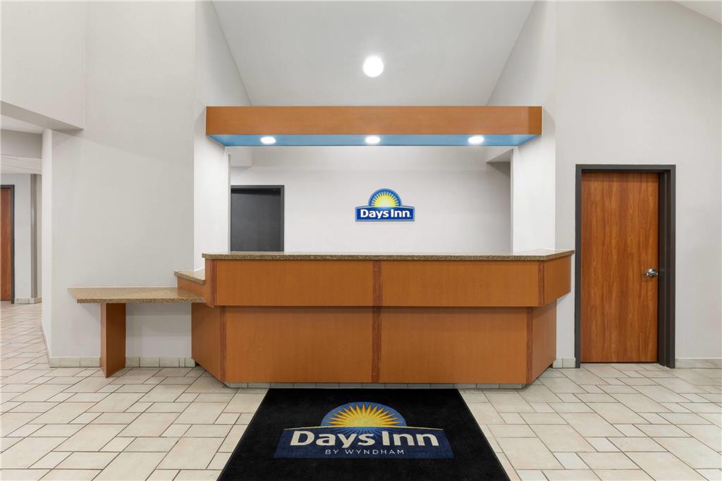 Days Inn by Wyndham Tulsa Central - photo 5